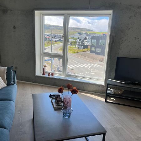 New 2 Bedroom Apt - Ocean And Mountain View Tórshavn Exteriör bild