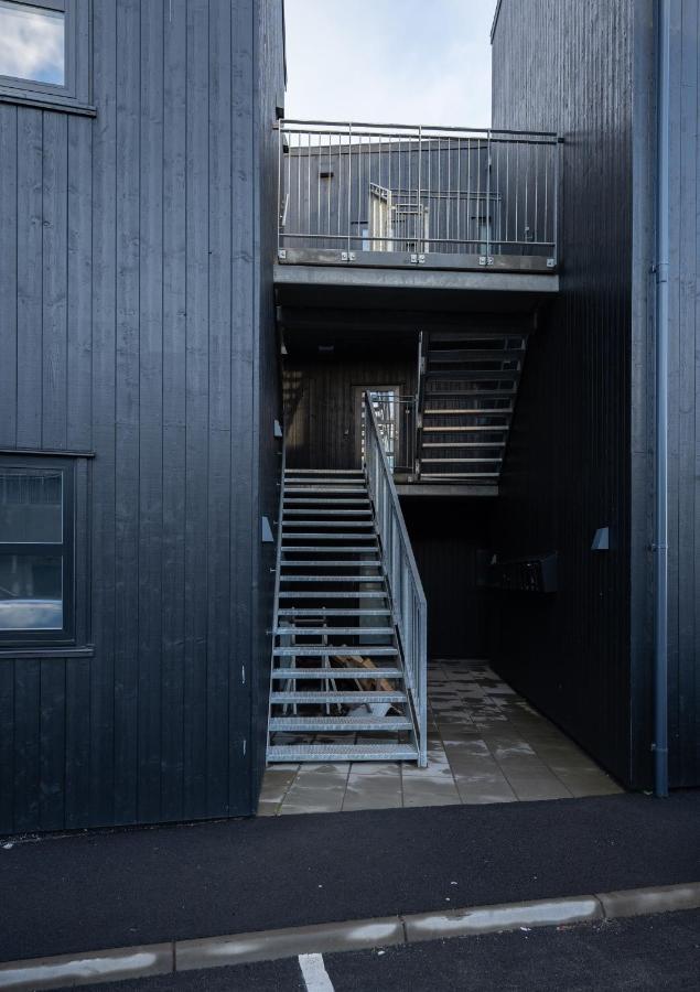 New 2 Bedroom Apt - Ocean And Mountain View Tórshavn Exteriör bild