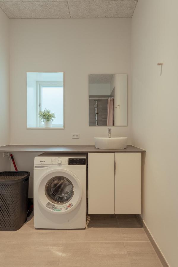 New 2 Bedroom Apt - Ocean And Mountain View Tórshavn Exteriör bild
