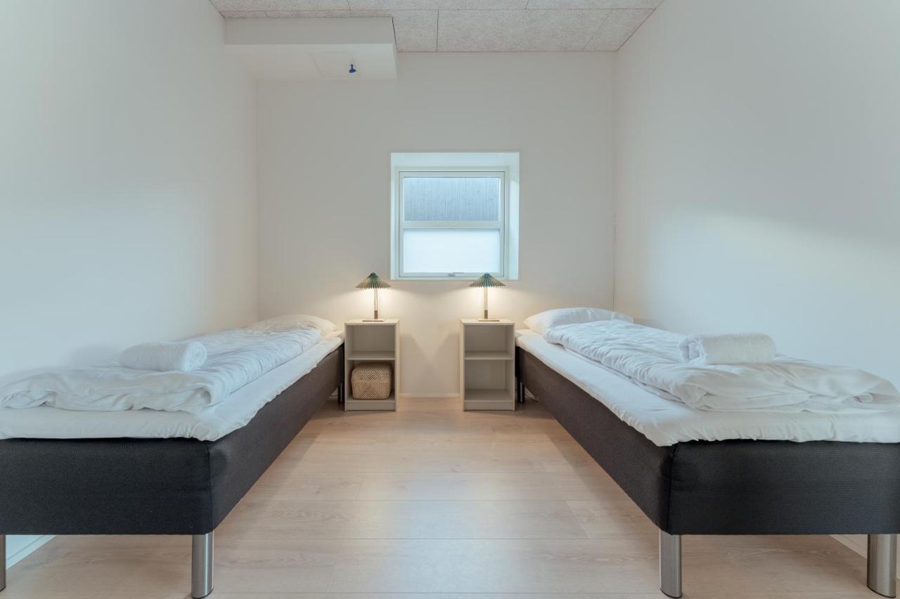 New 2 Bedroom Apt - Ocean And Mountain View Tórshavn Exteriör bild