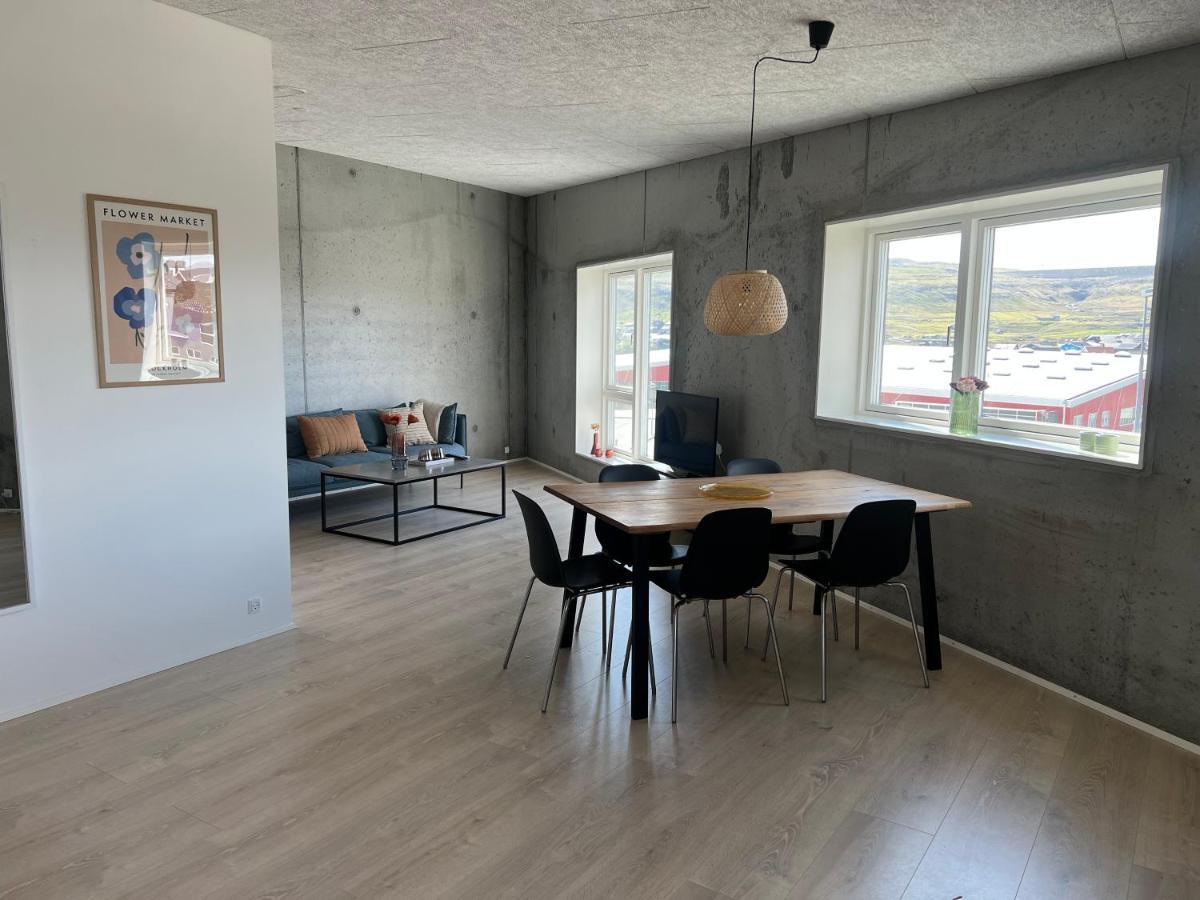 New 2 Bedroom Apt - Ocean And Mountain View Tórshavn Exteriör bild